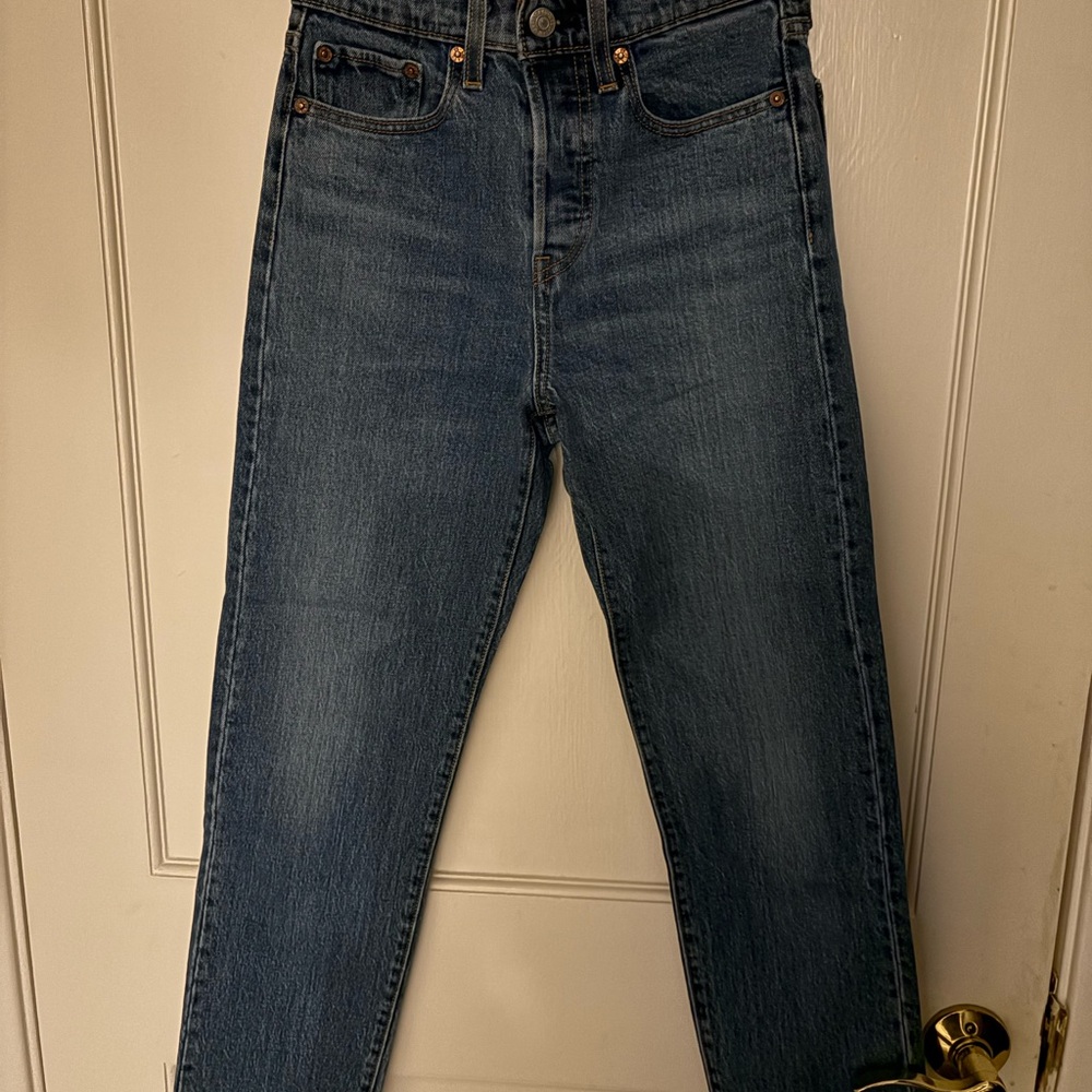 Levi’s Wedgie Straight Jean - size 24